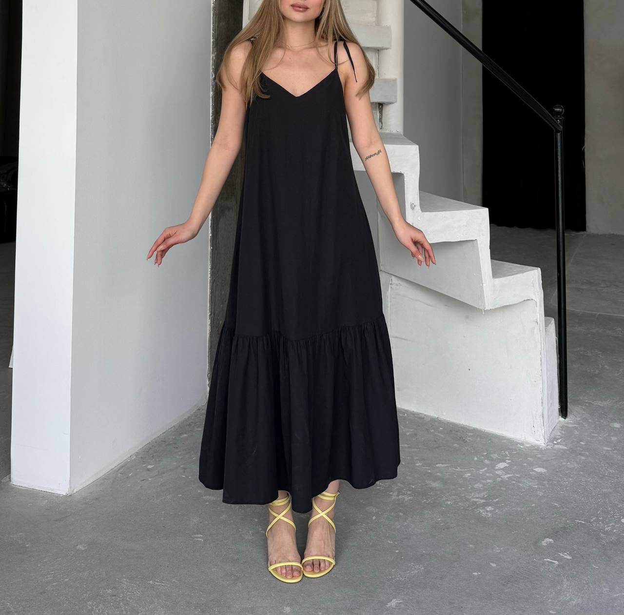 Luftiges Trägerkleid in Schwarz