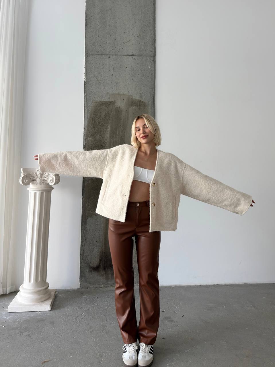 Oversized-Jacket in Weiss